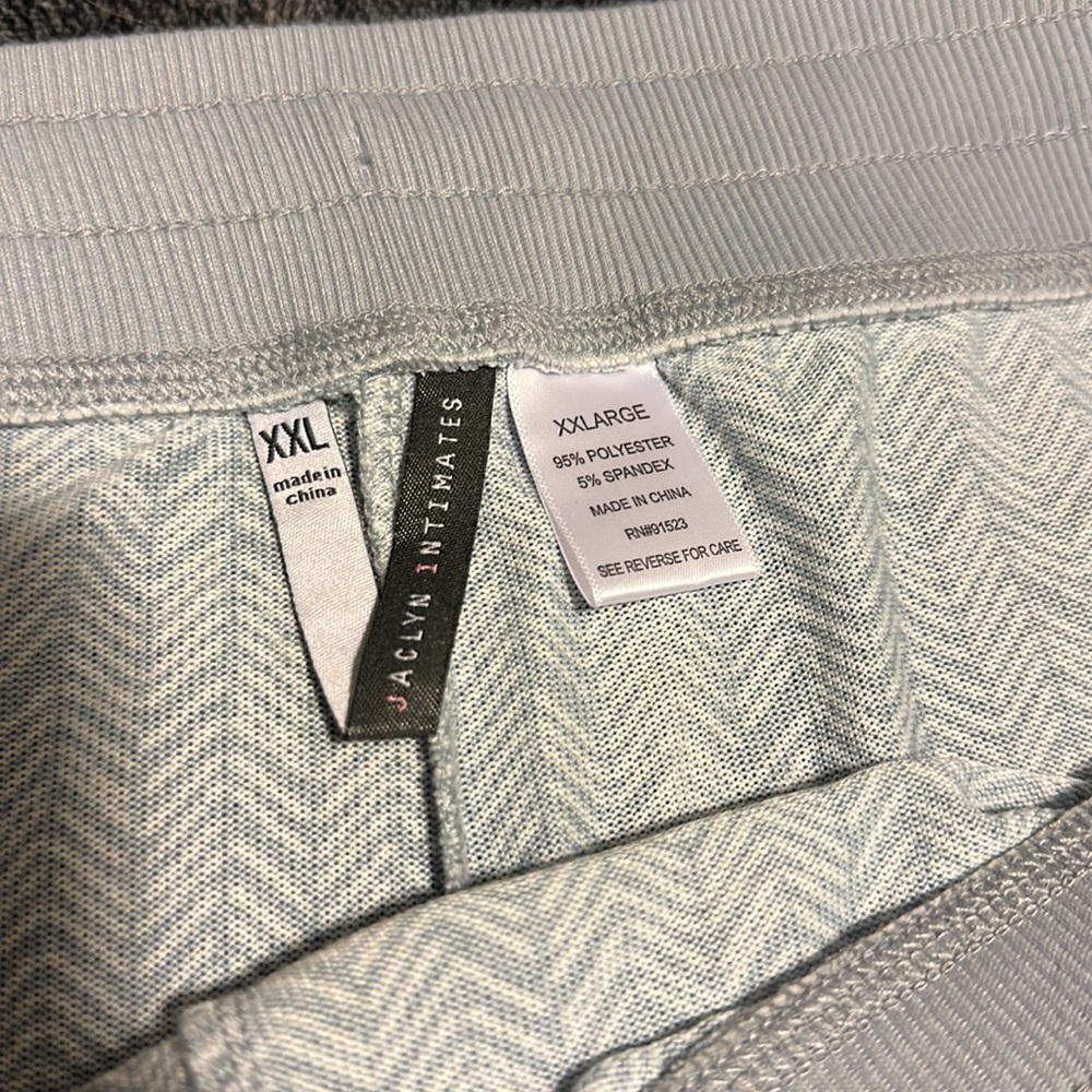 Sweatpants - Picture 3 of 4